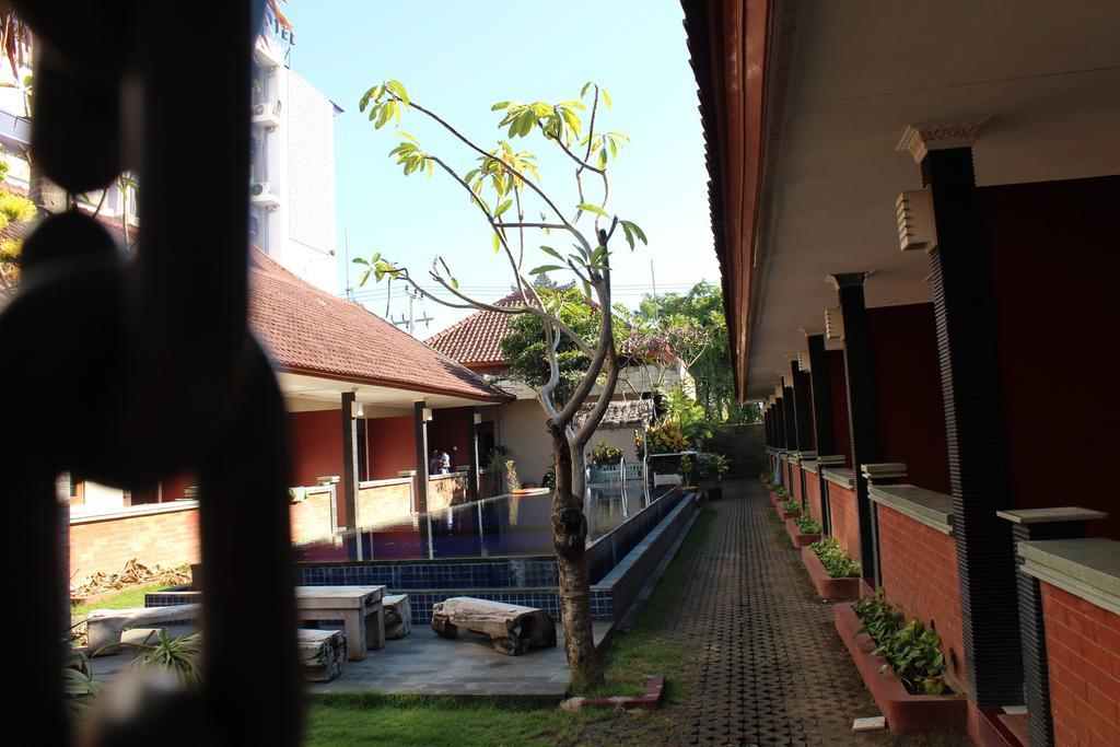 Hotel Puri Ganesh Legian Exterior foto